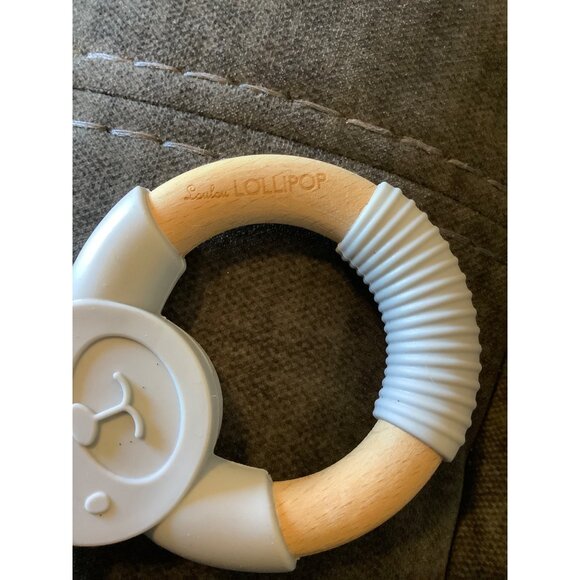LouLou Lollipop Baby Teether Set - Silicone & Wood - Bunny & Bear Design - Picture 5 of 6